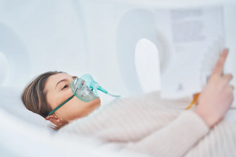 Hyperbaric Oxygen Therapy: Boosting Facelift Recovery